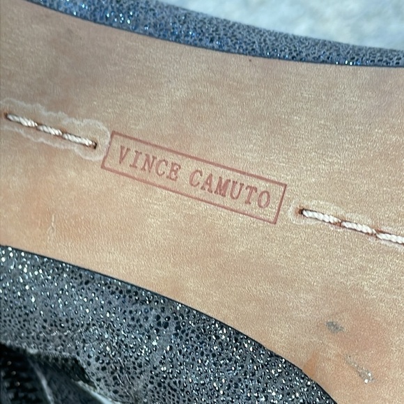 Vince Camuto Amoby2 Ankle Bootie Heel Glitter Cap Toe Gray Black Sz 6.5 - Picture 12 of 13